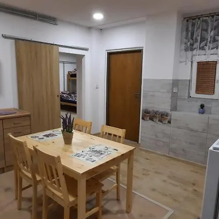 Vejminek Pod Smrkem Apartmán